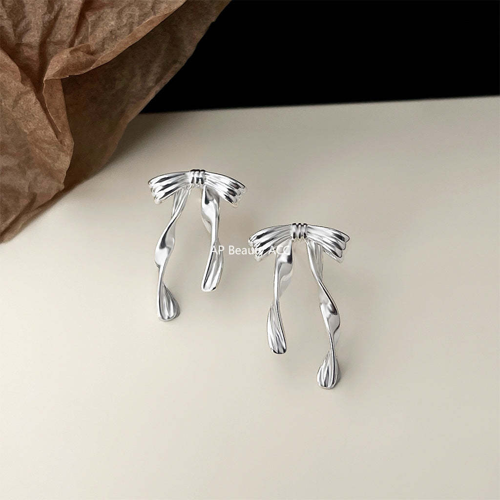 C관 - 리본 테일 매듭 은침 귀걸이 [5103] 25.04-3