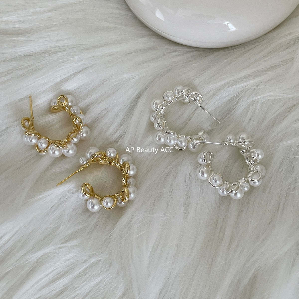 A관 - 진주 C형 디자인 스터드 귀걸이 [EH-4142] 25.12-2