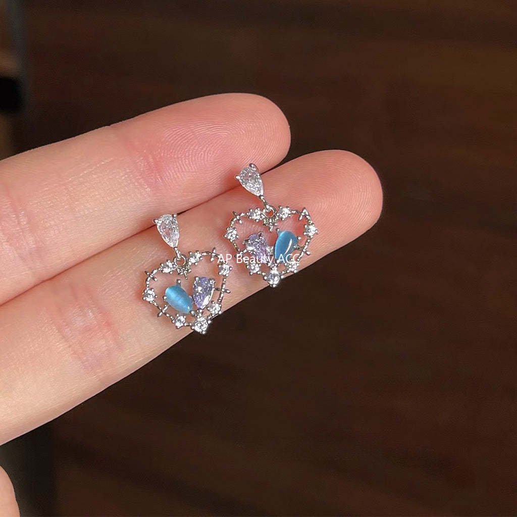 C관 - 미니 큐빅 두 가지 색상 글라스 묘안석 하트 은침 귀걸이 [A-347] 24.04-1