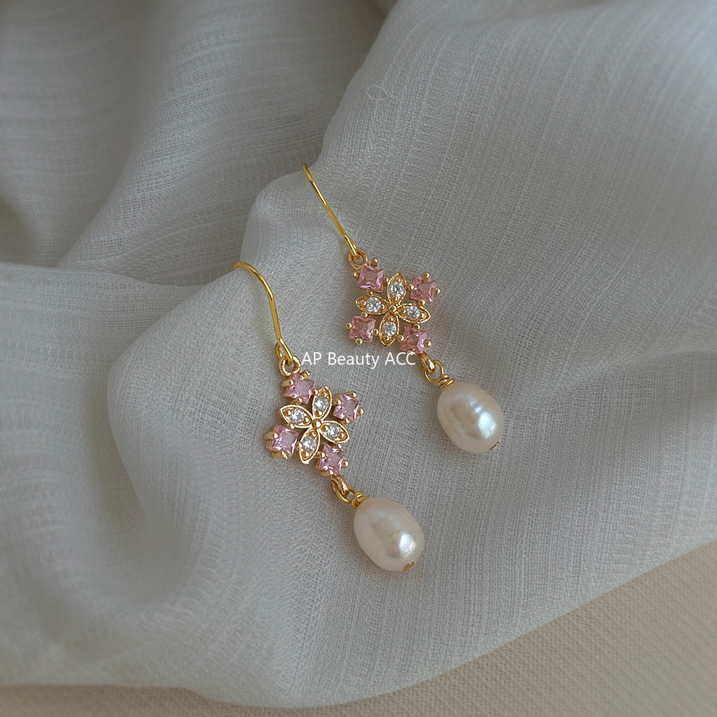 C관 - 클로버 미니 큐빅 담수진주 후크형 귀걸이 [7045] 25.11-1