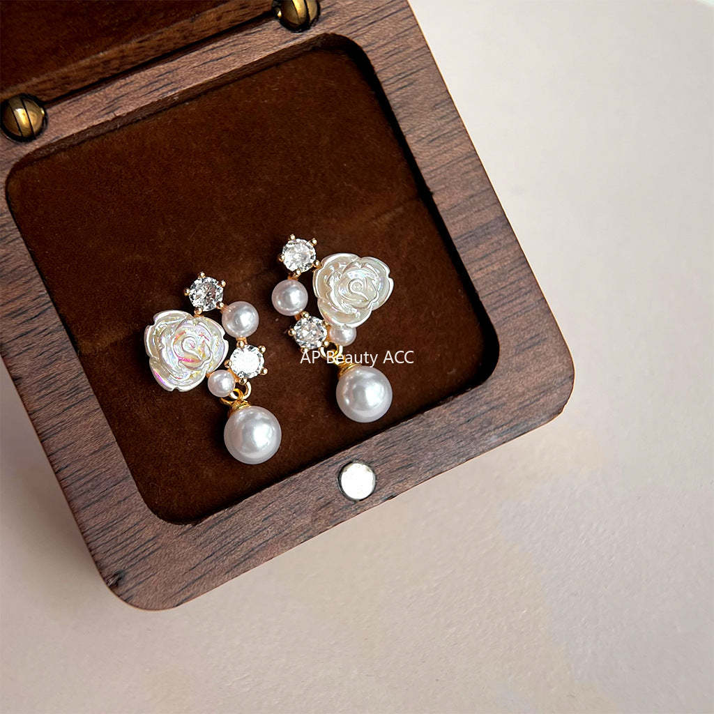 C관 - 미니 큐빅 14K 도금 꽃 은침 여름 귀걸이 [4402] 24.07-1