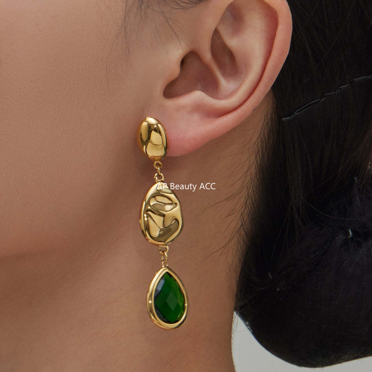 D관 - 스테인리스 스틸 물방울 컷팅 글라스 스톤 18K도금 드롭 귀걸이 [F764] 25.12-1