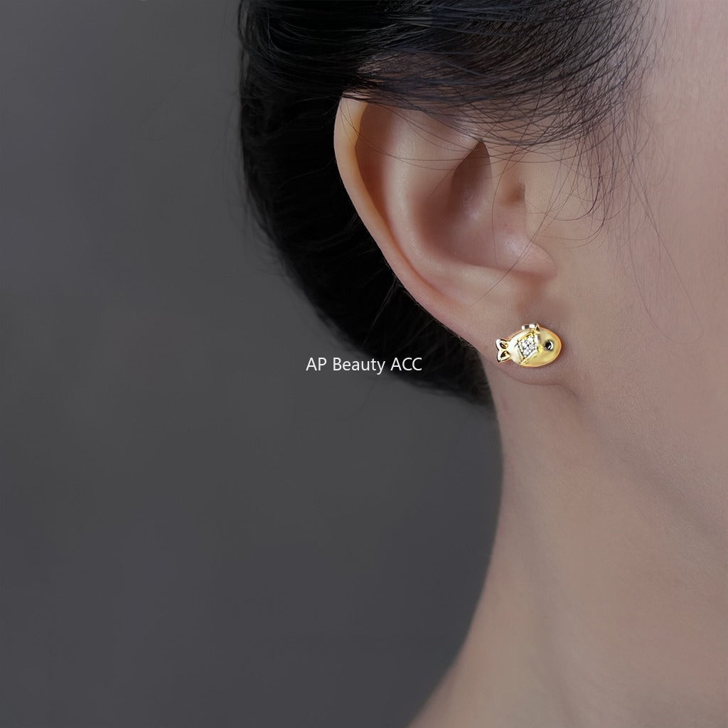 C관 - 925 은침 비대칭 물고기 고양이 미니 큐빅 귀걸이 [6931] 25.10-3