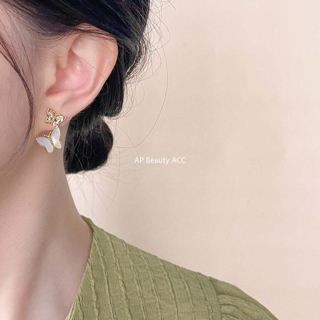 C관 - 자개 큐빅 나비 리본 14K 도금 귀걸이 [4396] 24.07-1
