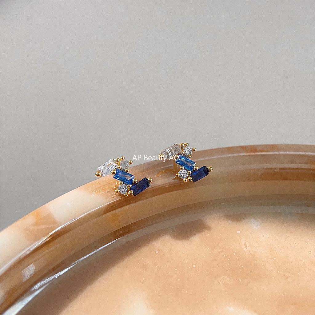 C관 - 미니 큐빅 14K 도금 기하학 은침 데일리 귀걸이 [3627] 24.03-1