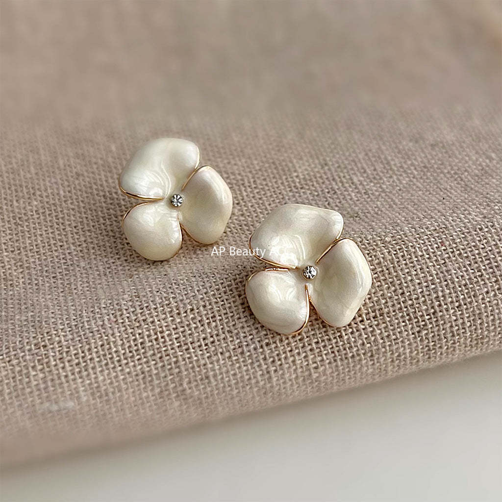 C관 - 14K 도금 플라워 에나멜 샌드 텍스처 스윗한 여름 귀걸이 [4524] 24.07-3