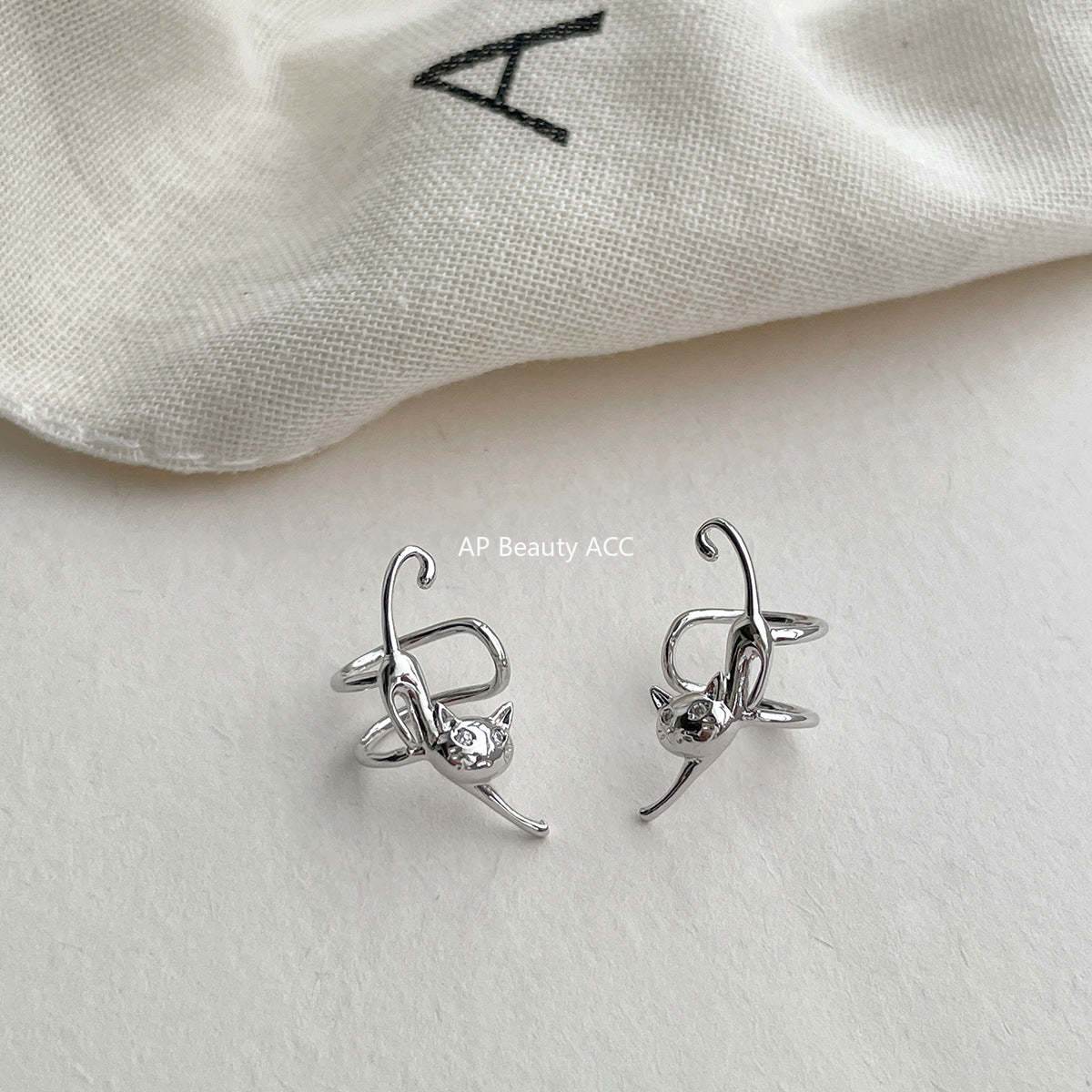 A관 - 고양이 디자인 좌우대칭 이어커프 귀걸이 [EH-3964] 25.09-4