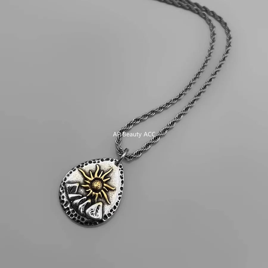 G관 - 해와 달 디자인 펜던트 목걸이 [X1194] 25.10-1