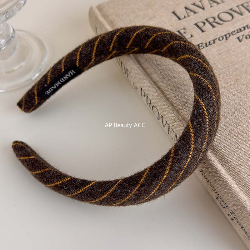 E관 - 니트 스트라이프 와이드 스펀지 머리띠 [27524] 25.09-4