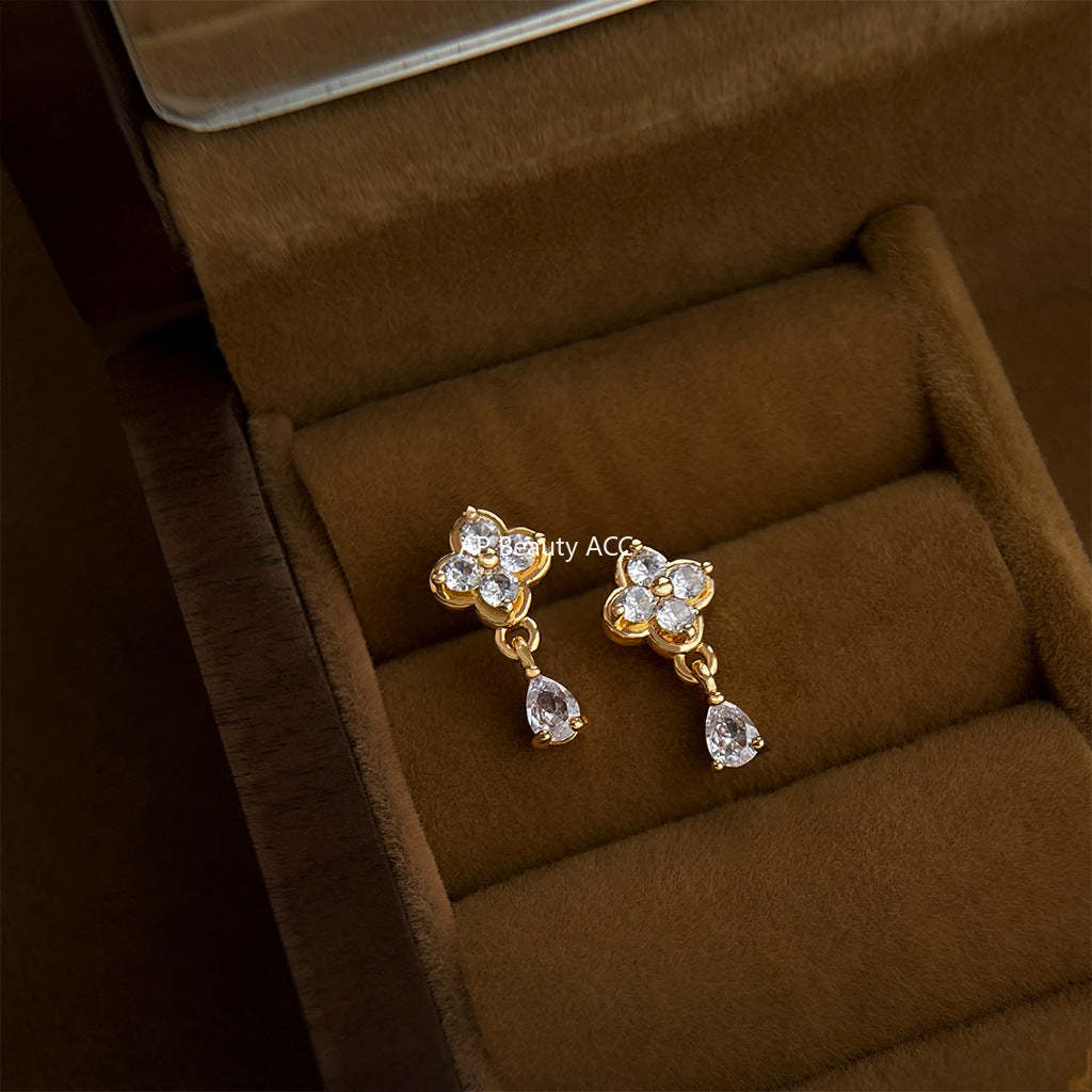 C관 - 큐빅 미니멀 디자인 14K 도금 데일리 귀걸이 [5672] 25.03-1