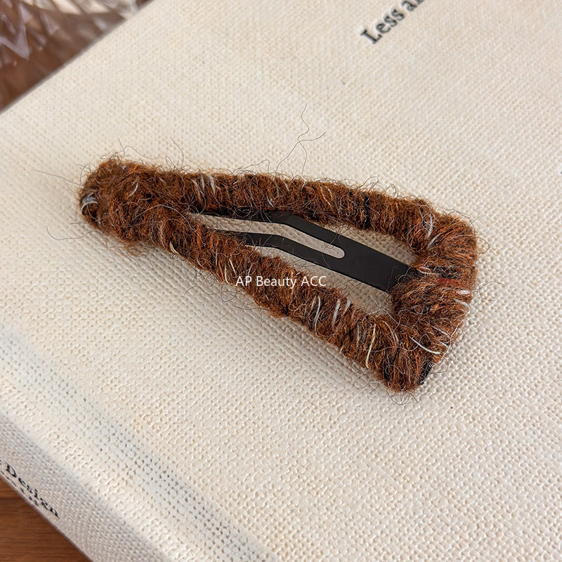 E관 - 니트실 스틸 삼각형 헤어핀 [27528] 25.10-1