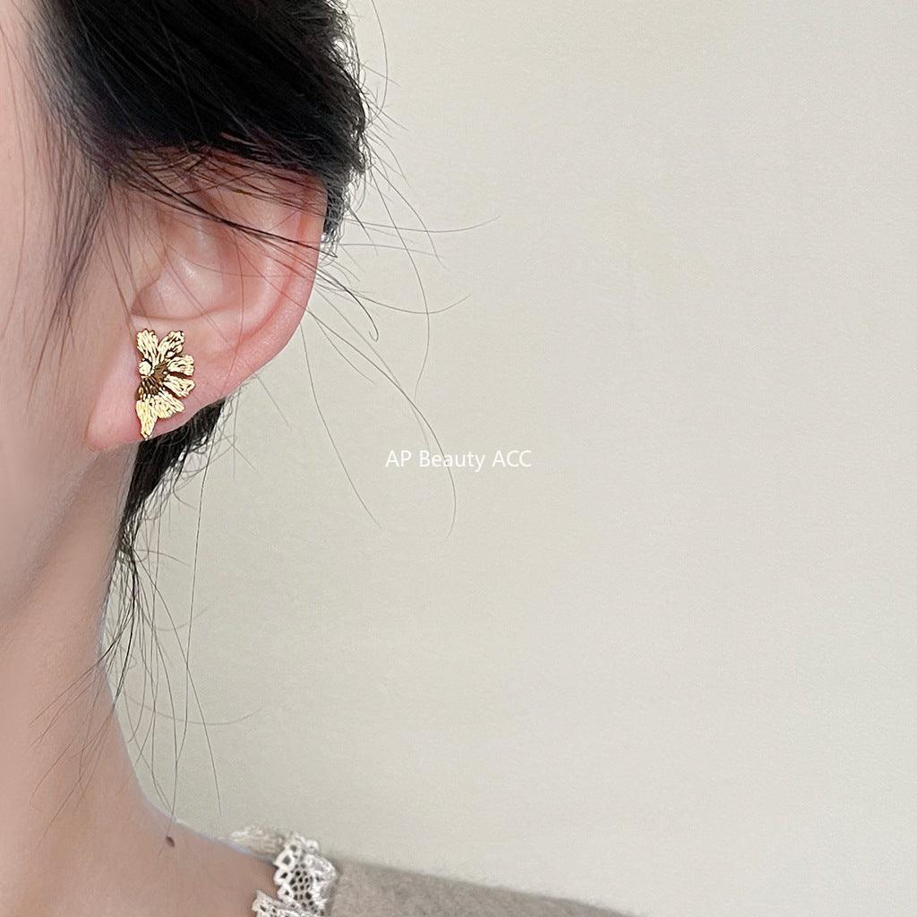 C관 - 14K 도금 프렌치 복고풍 비정형 담수 진주 꽃 은침 귀걸이 [3685] 24.03-4