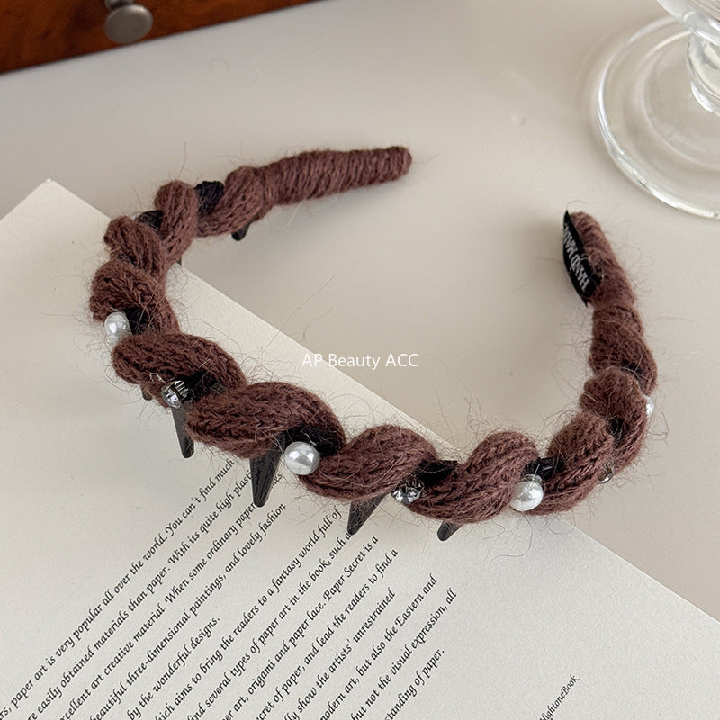 E관 - 털실 니트 큐빅 진주 장식 빗살 머리띠 [27663] 25.11-2