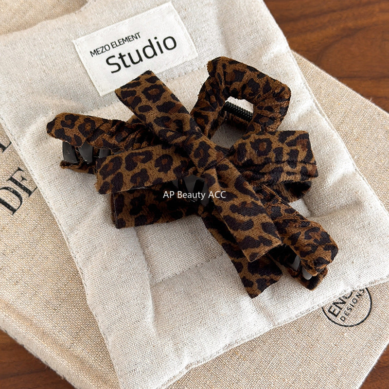 E관 - 호피무늬 패턴 리본 모양 대형 집게핀 [27570] 25.10-3