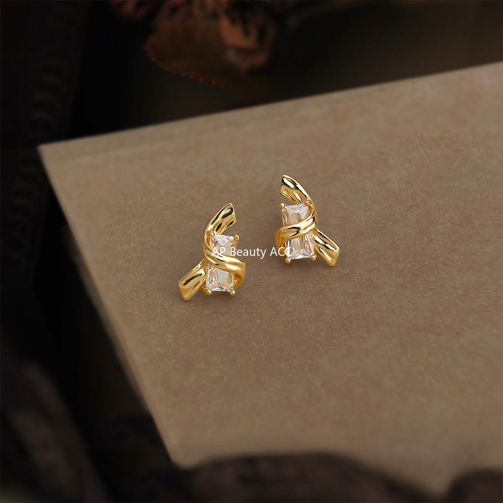 C관 - 14K 도금 925 은침 리본 큐빅 귀걸이 [6866] 25.10-1