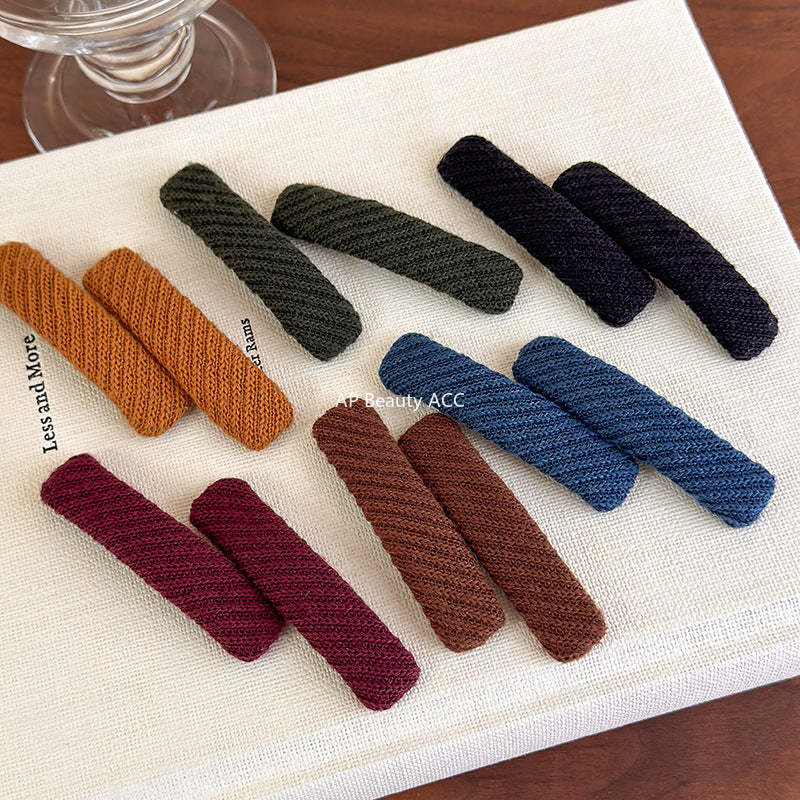 E관 - 니트 울 사각형 헤어핀 [27490] 25.09-4