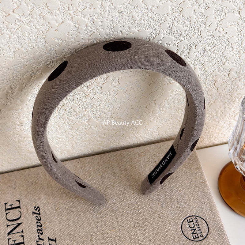 E관 - 브라운 도트 패브릭 스펀지 머리띠 [27498] 25.09-4