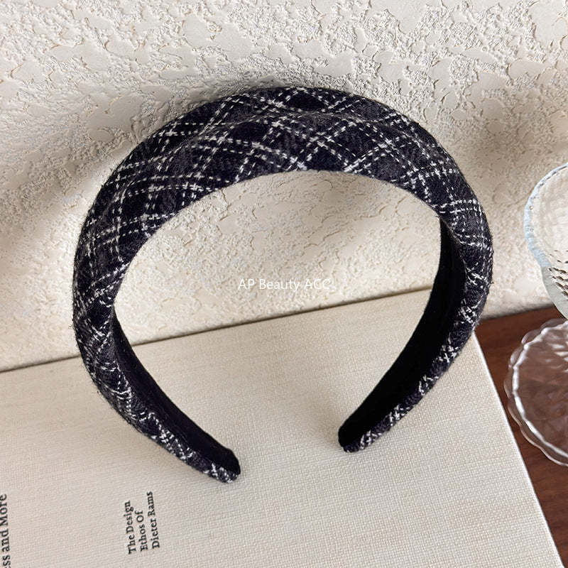 E관 - 체크 니트 입체 와이드 머리띠 [27500] 25.09-4