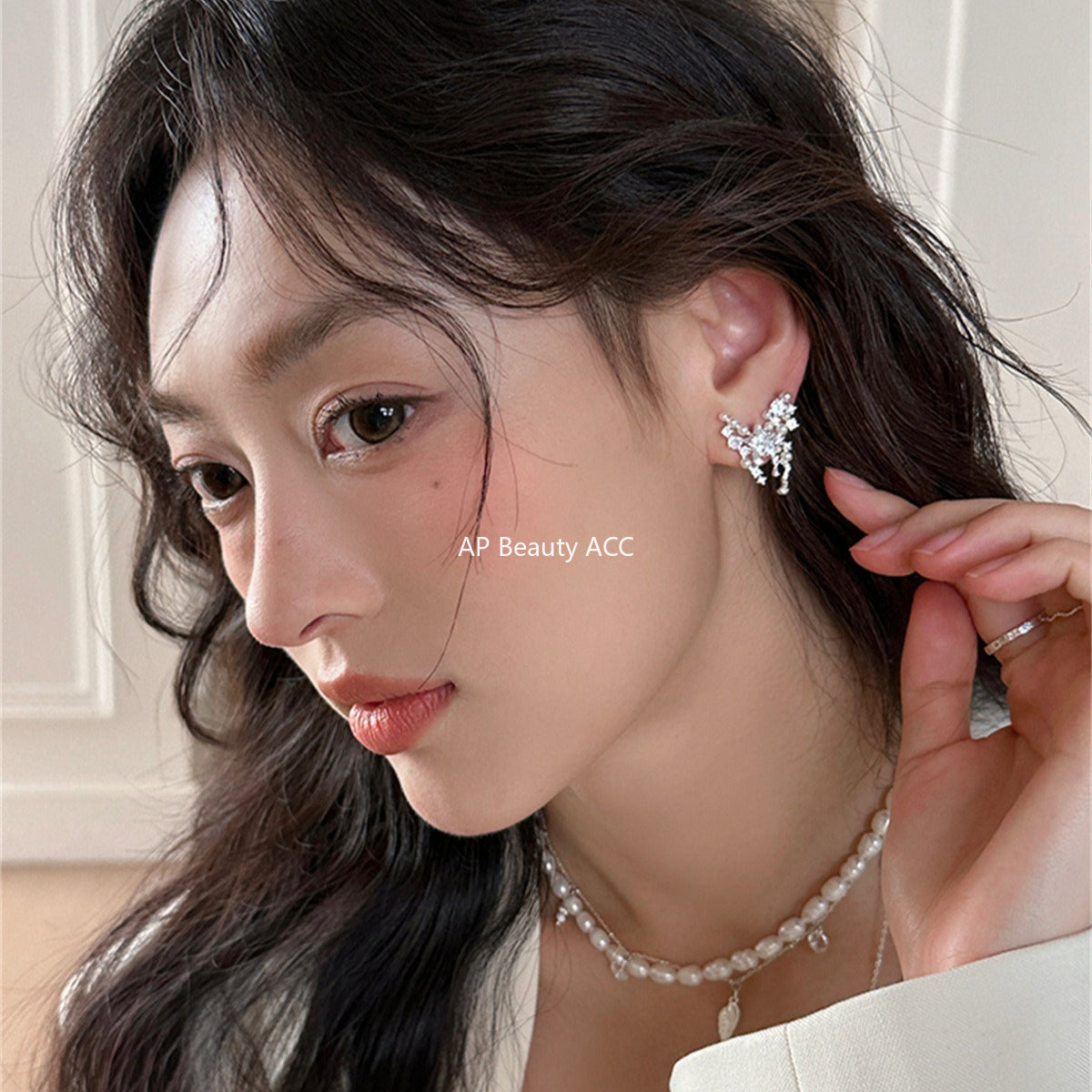 A관 - 블링블링 큐빅 진주 나비 모양 귀걸이 [EH-4146] 25.10-1