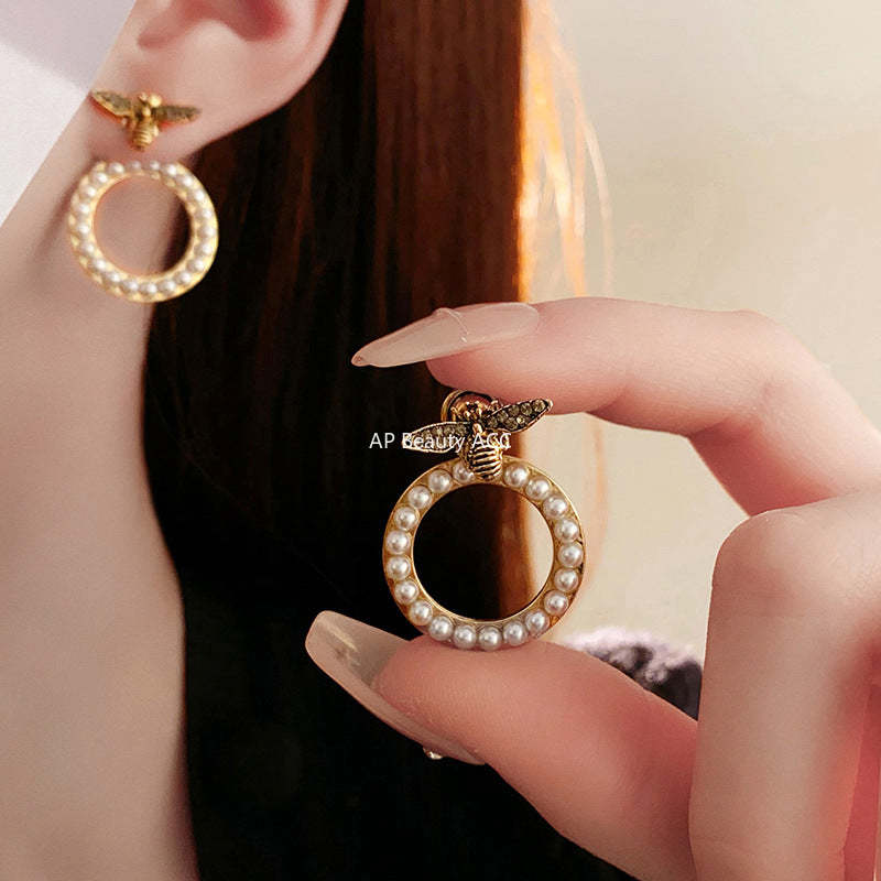 C관 - 큐빅 벌과 진주 귀걸이 프렌치 빈티지 귀걸이 [E499] 24.01-3