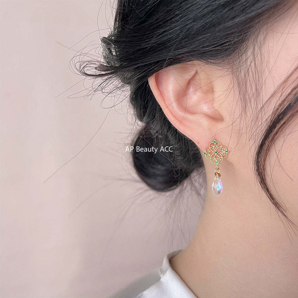 C관 - 14K 도금 프렌치 복고풍 미니 큐빅 꽃 유리 크리스탈 귀걸이 [4181] 24.05-5