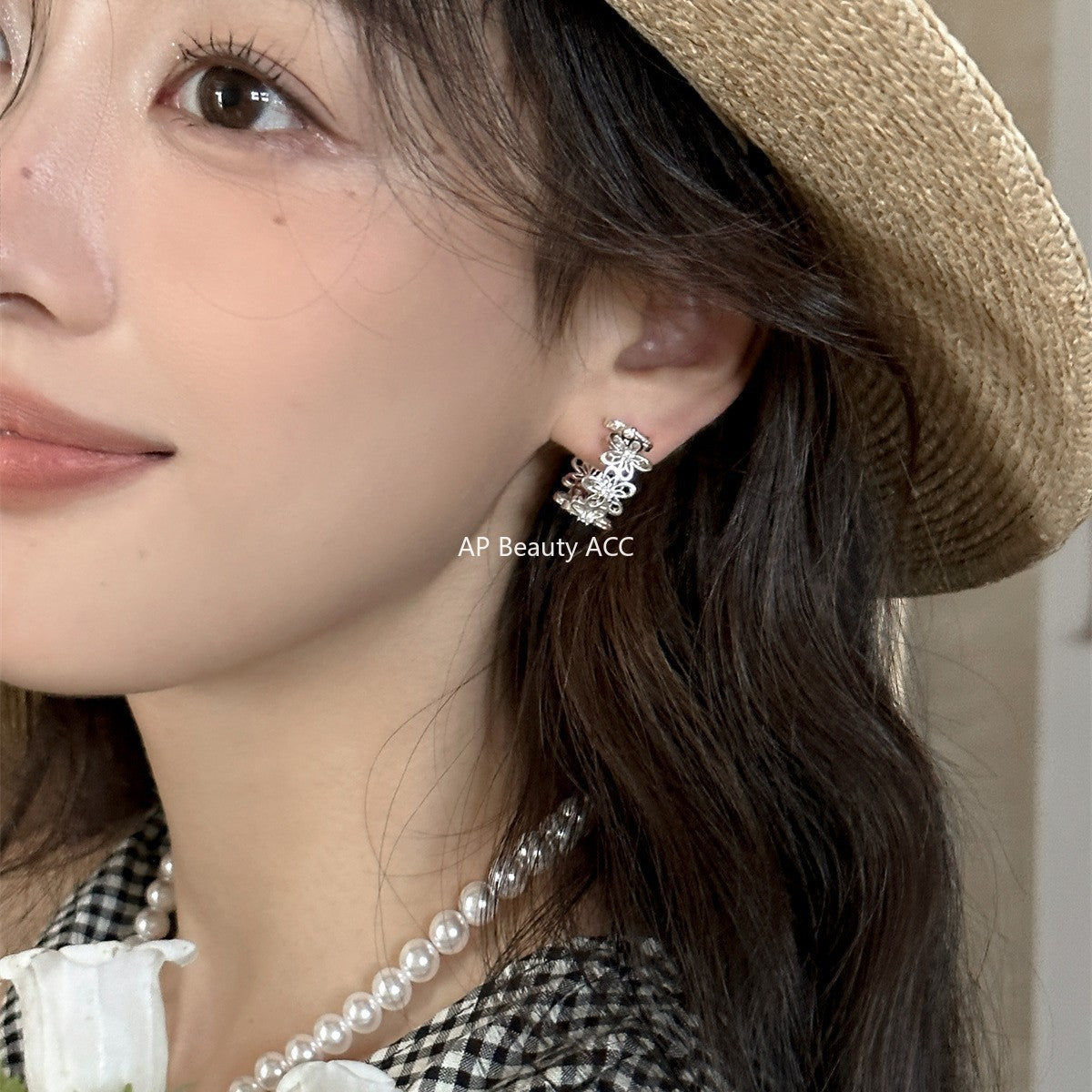 A관 - 큐빅 라인 플라워 디자인 C형 귀걸이 [EH-4168] 25.10-3