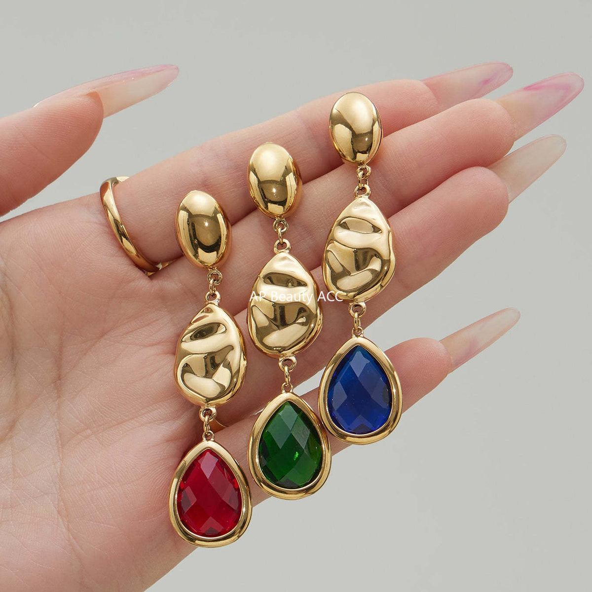 D관 - 스테인리스 스틸 물방울 컷팅 글라스 스톤 18K도금 드롭 귀걸이 [F764] 25.12-1