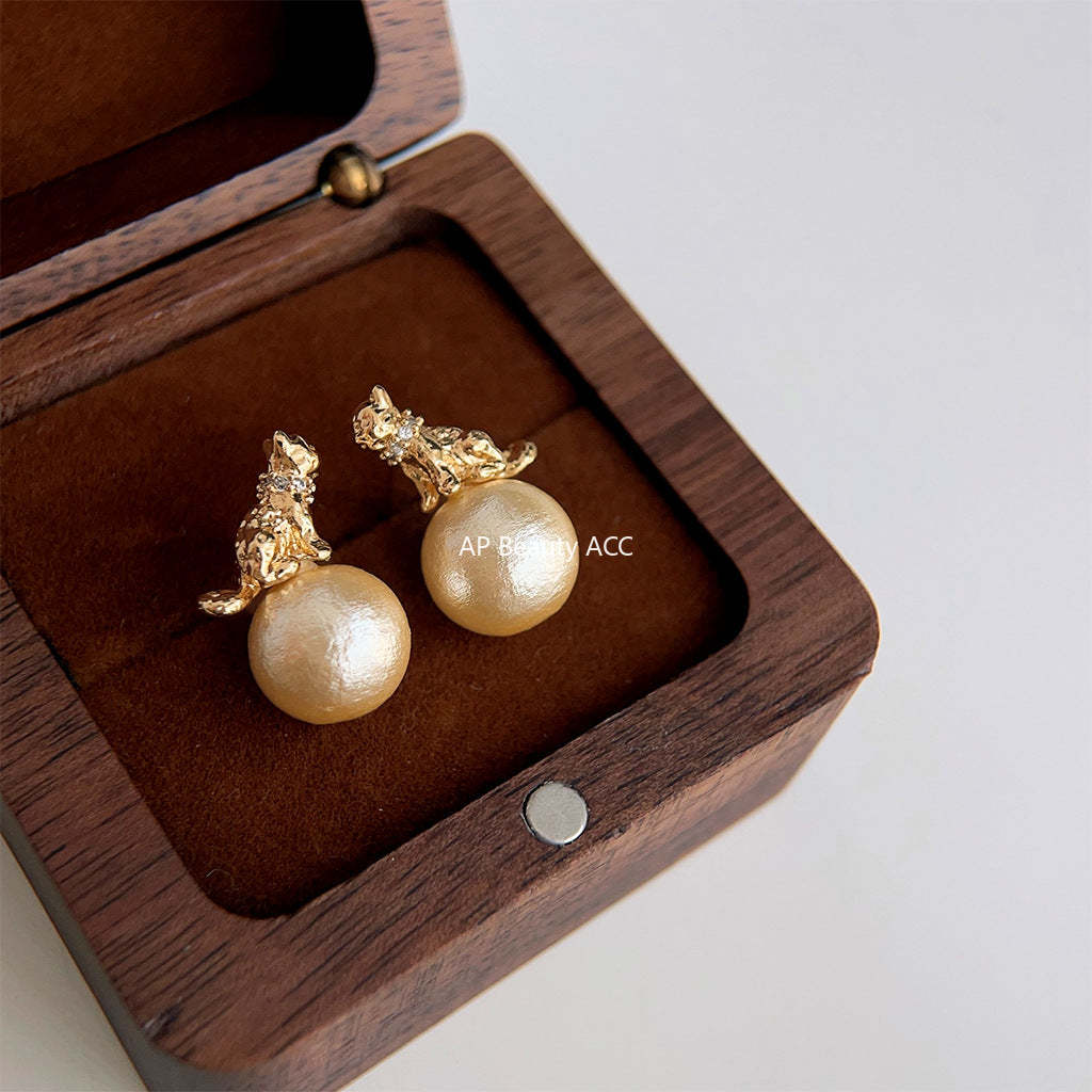 C관 - 14K 도금 디자이너 하트 코튼펄 귀걸이 [4100] 24.05-5