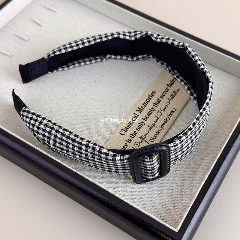 E관 - 클래식 블랙 화이트 체크 패턴 버클 머리띠 [27634] 25.11-1