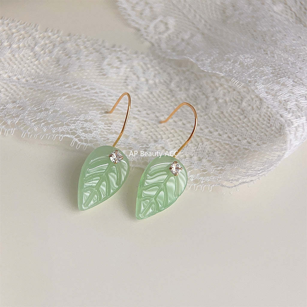 C관 - 유리 작은 나뭇잎 수공예 디자인 귀걸이 2024 신상 귀걸이 [3890] 24.05-2