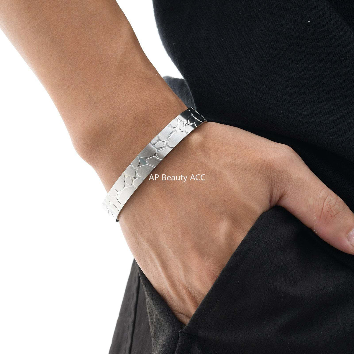 G관 - 스테인리스 스틸 엠보싱 디자인 오픈형 팔찌 [B-735] 25.10-5
