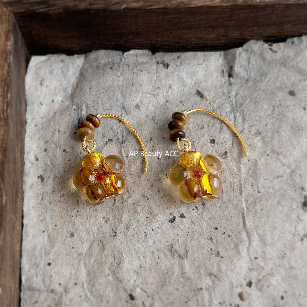 C관 - 핸드메이드 글라스 플라워 천연 호안석 귀걸이 [7203] 25.12-3