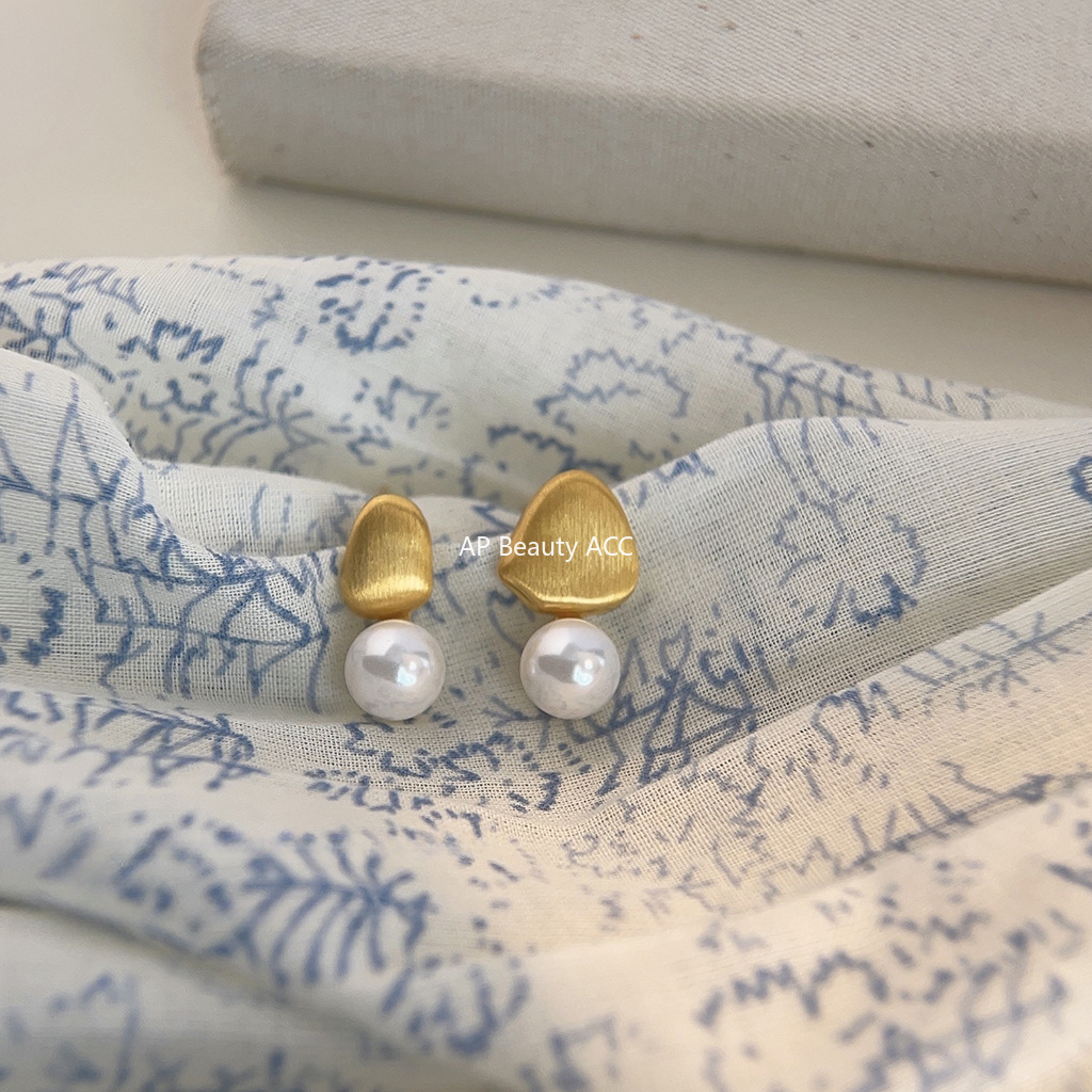 C관 - 글라스 진주 비대칭 텍스처 드롭 14K 도금 은침 귀걸이 [4243] 24.07-1