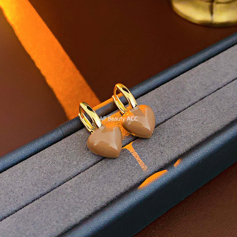 C관 - 순금 도금 오일코팅 하트 메탈 귀걸이 심플하고 레트로한 귀걸이 [E18397] 24.01-3