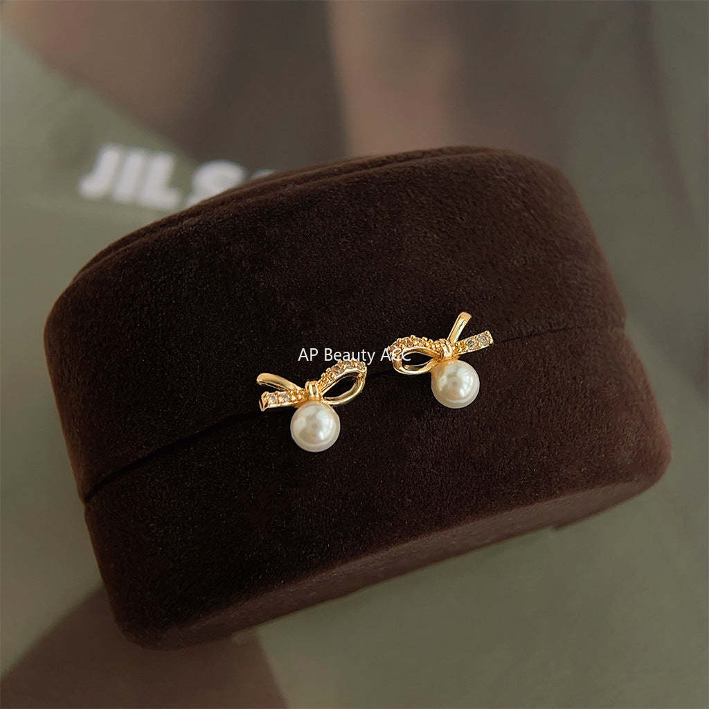 C관 - 나비 모양 미니 14K 도금 심플 귀걸이 [4135] 24.06-1