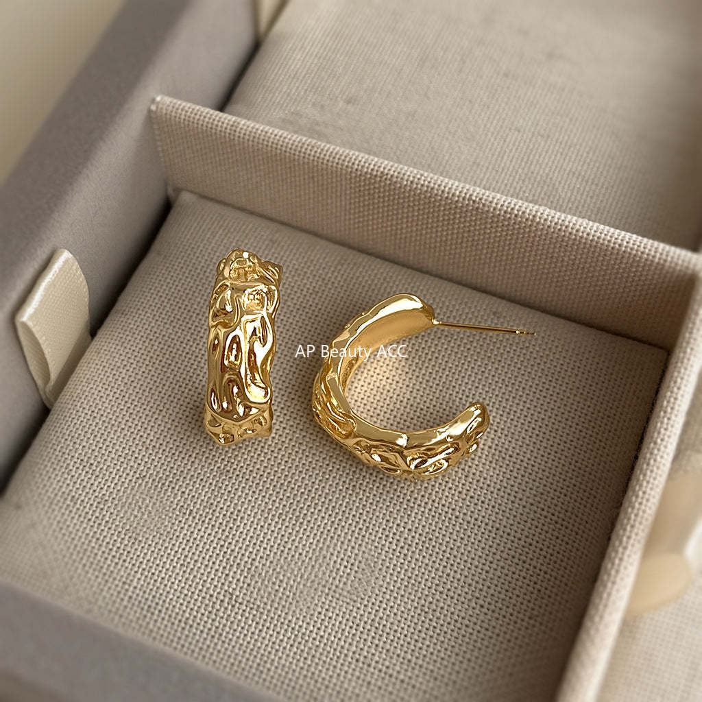 C관 - 텍스처 패턴 반원형 18K 도금 925 은침 귀걸이 [5761] 25.03-4