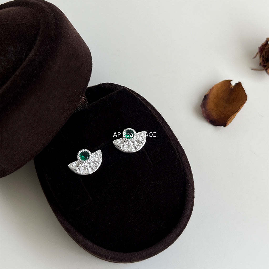 C관 - 큐빅 부채 모양 주름 디자인 귀걸이 [4633] 25.02-1