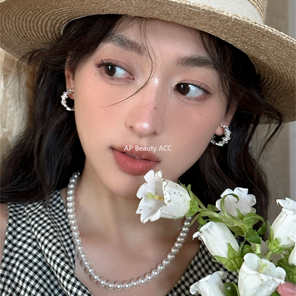 A관 - 큐빅 라인 플라워 디자인 C형 귀걸이 [EH-4168] 25.10-3