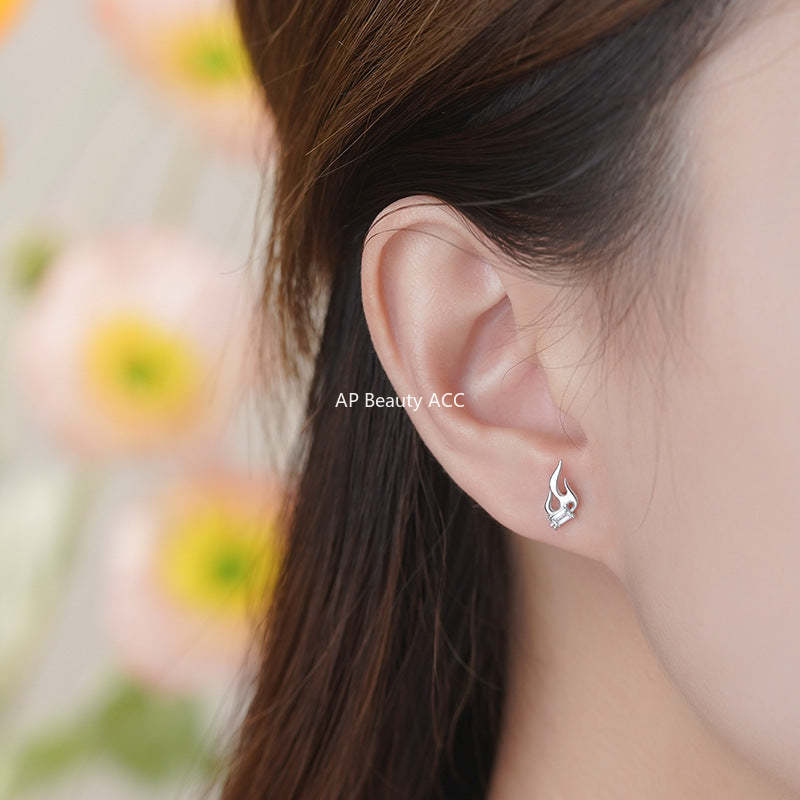 B관 - 925 실버 불꽃 모양 스퀘어 큐빅 스터드 귀걸이 [YC5154E_1] 25.10-5