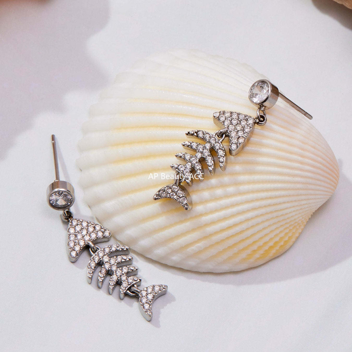 D관 - 스테인리스 18K 도금 풀큐빅 물고기뼈 볼드 이어커프 귀걸이 [F1123-F983] 25.10-5