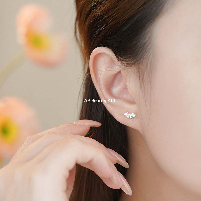 B관 - 999 실버 리본 디자인 귀걸이 [YC3233E_1] 25.11-1