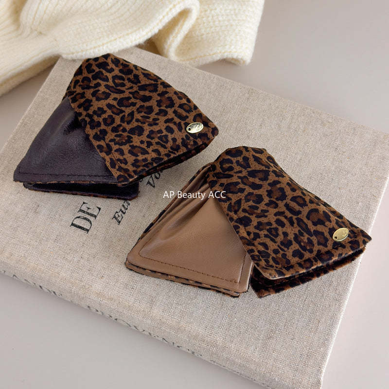 E관 - 가죽 호피무늬 삼각형 빈티지 집게핀 [27617] 25.10-5