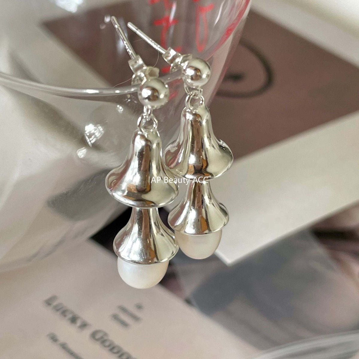 F관 - 925 실버 종 모양 진주 귀걸이 [C882] 25.12-1