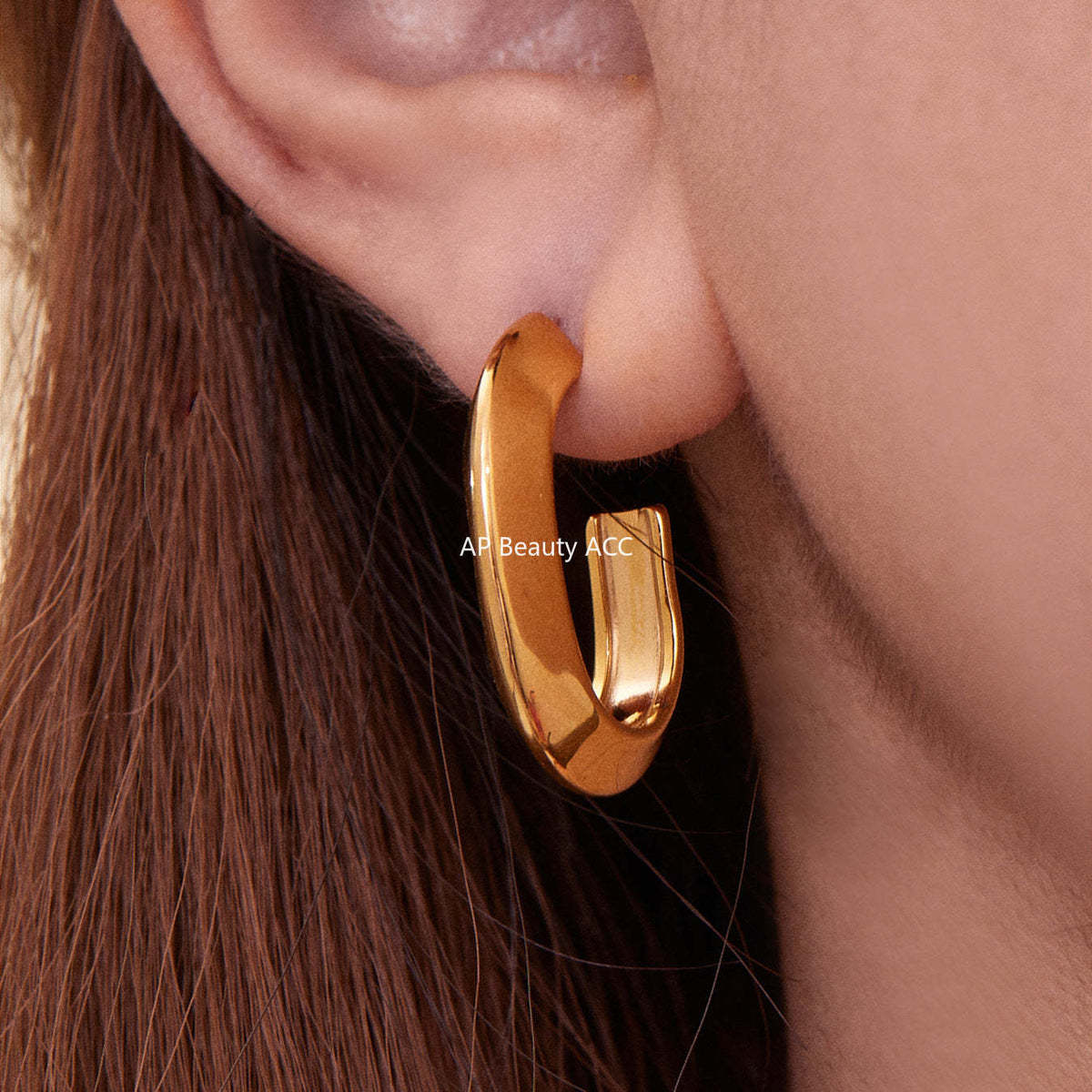 D관 - 스테인리스 18K 도금 삼각 곡면 디자인 귀걸이 [F623] 25.10-5