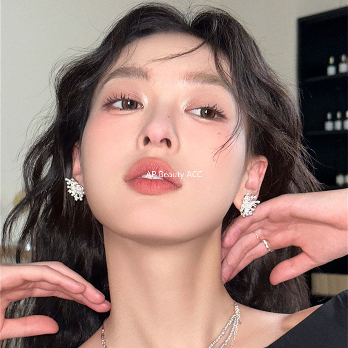 A관 - 불꽃 디자인 진주 귀걸이 [EH-4105] 25.10-4