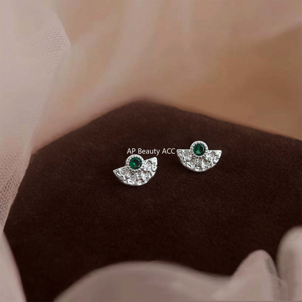 C관 - 큐빅 부채 모양 주름 디자인 귀걸이 [4633] 25.02-1