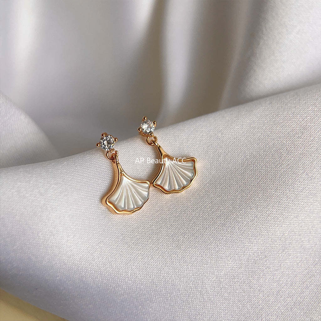 C관 - 은침 은행잎 디자인 미니 14K 도금 귀걸이 [3574] 24.04-2