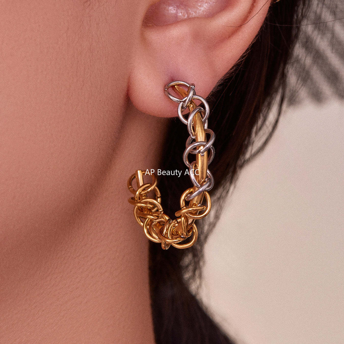 D관 - 스테인리스 18K 도금 투톤 꼬임 C형 귀걸이 [F677] 25.10-5