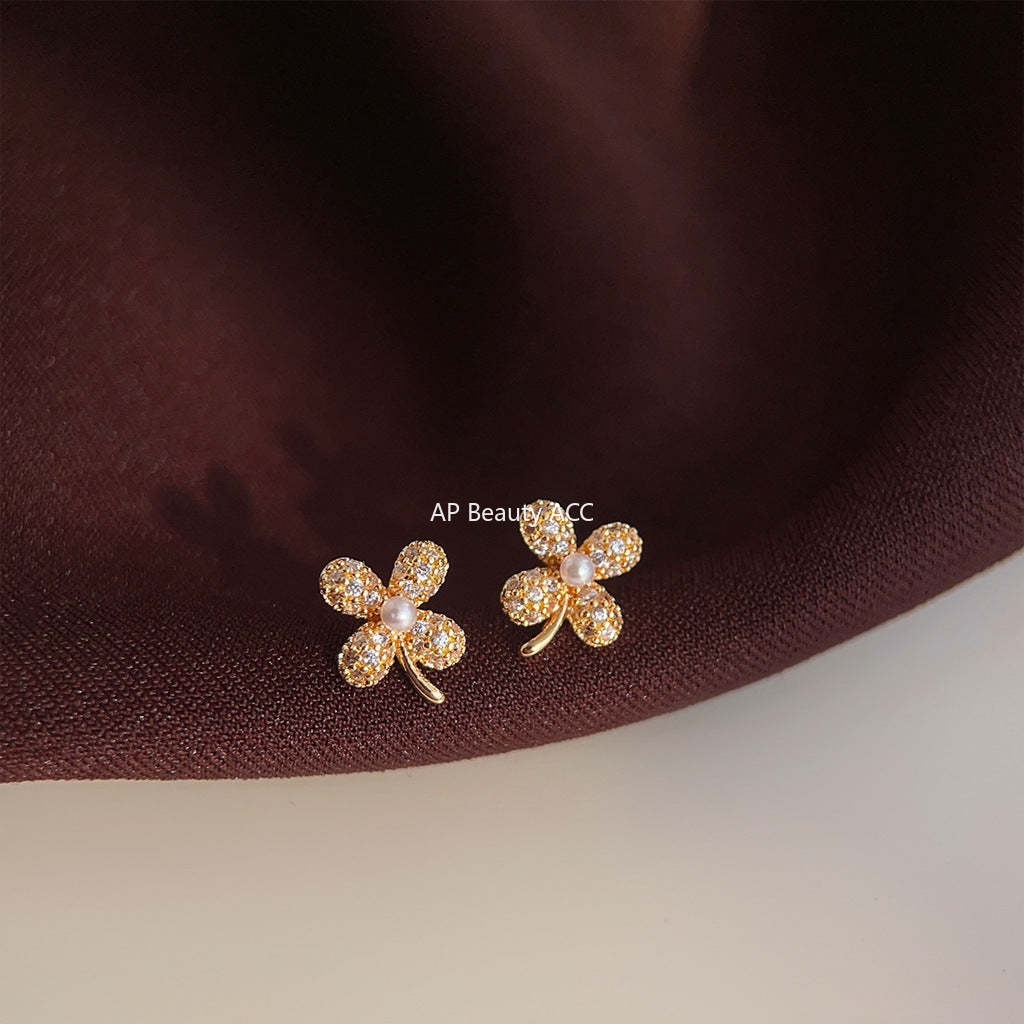 C관 - 미세 큐빅 꽃 모양 14K 도금 미니멀한 디자인 귀걸이 [3575] 24.01-2