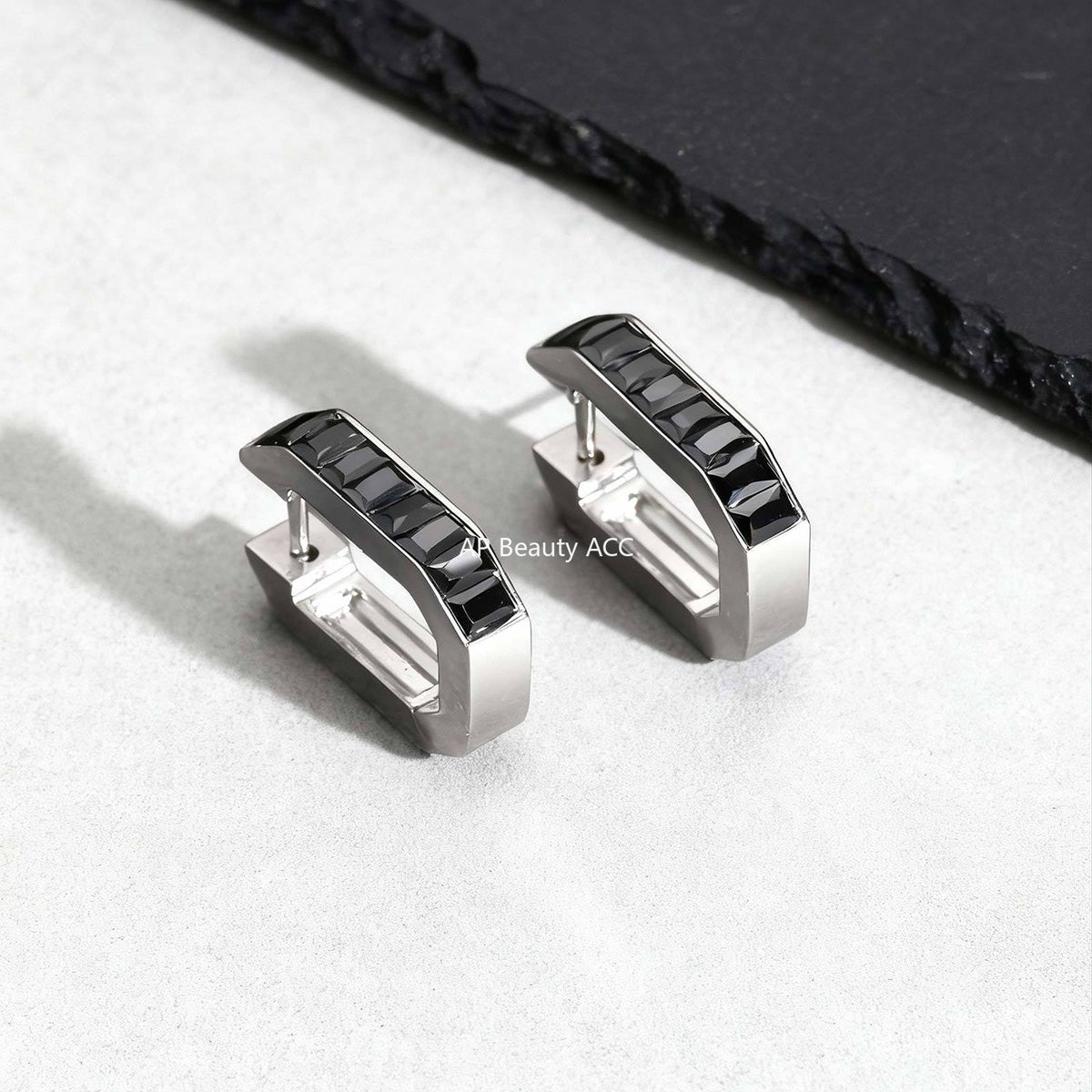 G관 - 스테인리스 스틸 블랙 큐빅 8각형 귀걸이 [EH-802] 25.12-1